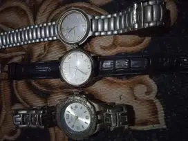 Jam tangan bekas