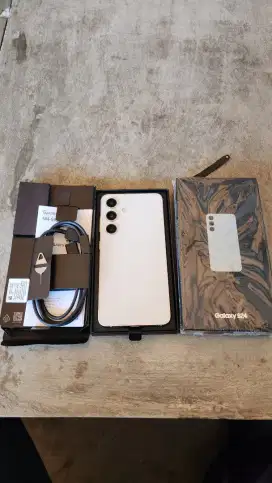 Samsung S24 basic (8/256Gb) SEIN Garansi Mei 2026