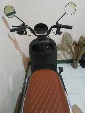 Sepeda motor listrik roda 3