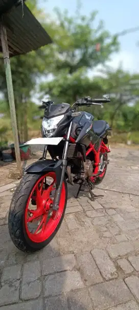CB150R StreetFire Stinger Red Black 2017