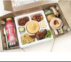 Nasi Box Paket Lengkap Dengan Kue dan Minuman Botol