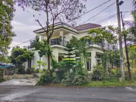 Rumah view Gunung Posisi Hook di Sentul City Bogor