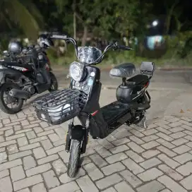 SEPEDAH LISTRIK M10 TERBARU OBRAL HARGA PABRIK HANYA 3JUTAAN SAJA!!