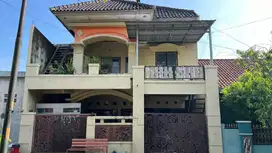 Rumah 2 Lt plus Usahanya di Jl. Gesongsongo dekat Bukit Wahid Manyaran