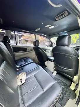 Toyota Kijang Innova 2013 Bensin