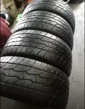 Maxxis bravo 275 55 R20