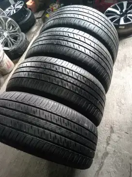 Dunlop grandtrek 275 50 R21