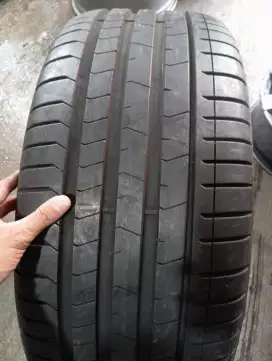 Pirelli pzero 265 35 R22