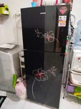 Kulkas sanken 2 pintu