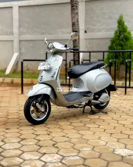JUAL  CEPET  VESPA PRIMAVERA 150 GET 2017