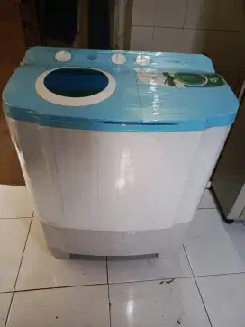 Mesin cuci Polytron 2 tabung kapasitas 7,5kg Normal mulus