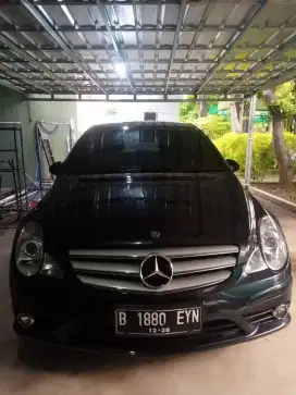 Mercedes Benz R820L Low KM