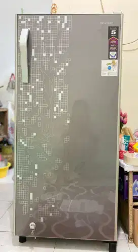 Kulkas 1 pintu merk polytron