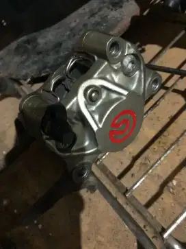 Brembo master Dan kaliper