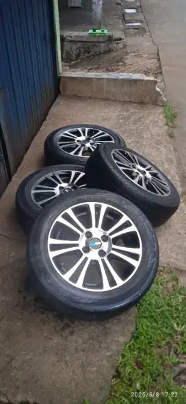 R15 pcd 4x100  oem Ford fiesta