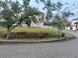 di jual  2 kav 220m & 233m di jl boulevard BNR hunian asri