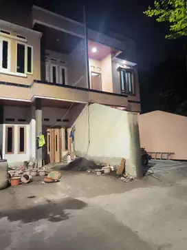 Jual rumah baru masuk mobil di Bintara dekat stasiun cakung jaktim