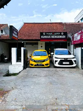 Kursus Mengemudi Harvard Bina Prestasi/Kursus Mengemudi Mobil Bandung