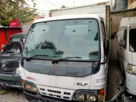 Dijual segera Mobil Elf Harga Murah