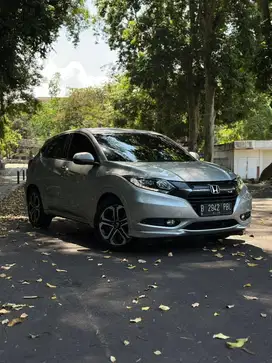 Honda HRV Prestige 1.8 Silver 2015