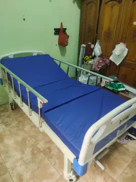 Ranjang pasien / tempat tidur pasien