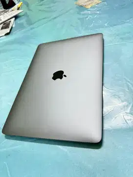 MACBOOK PRO 2020 13 inch Core i7 Ram 16/512 gb