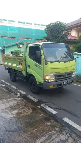 Hino dutro 110Sd engkel bak 3way AC PS 2015