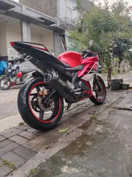 yamaha R15 v2 tahun 2014