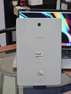 Samsung tab s4 4/64 4G (unit & charger)