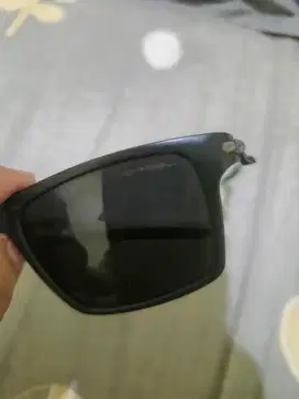 Kacamata Hitam Oakley