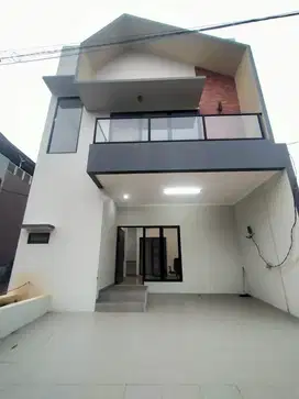 Rumah asri dan nyaman di Depok perbatasan Cibubur Jakarta Timur