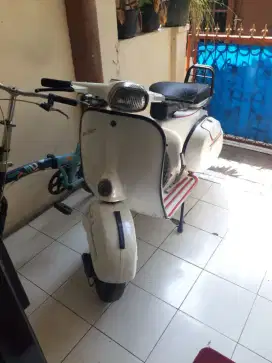 Vespa bajaj deluxe