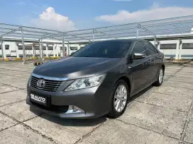 LOW KM [DP 20JT] Toyota Camry V Matic 2013 Kondisi Istimewa Terawat