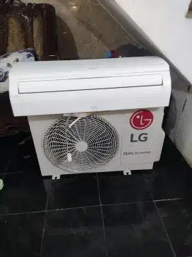 AC merk LG 1 PK Inverter Hemat Listrik kondisi like new