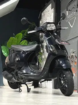 Banting Harga‼️Vespa S125 iget th 2021 hitam - Ayu Mustika