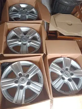 Velg R18 Oem Toyota Land Cruiser Vx100 Vx200 Cygnus Landcruiser 4Pc