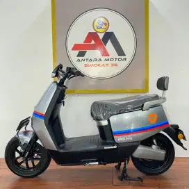 Motor Listrik Yadea E8Spro 2023 [KONDISI GOOD FREE HELM KEREN]
