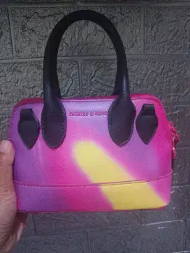 Tas Charles keith