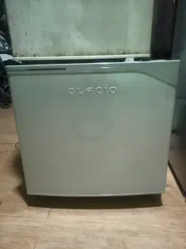 Buat yg serius Aja Kulkas Clacio mini sawangan Pasir