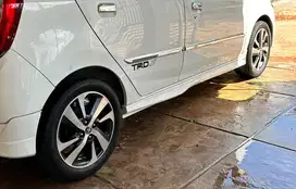 Tuker tambah Velg original Yaris R16 + Ban