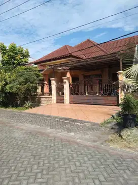 Rumah Gayungsari Barat, ROW 3 MOBIL, GARASI + CARPORT