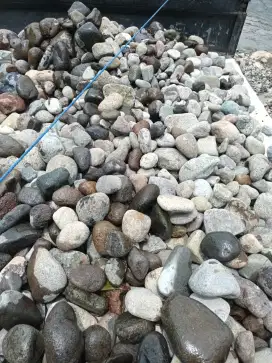 Batu kali hiasan taman dan kolam