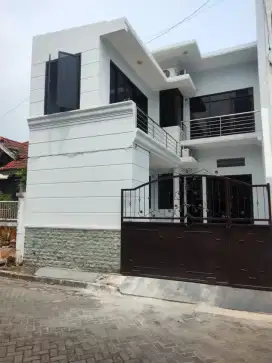 RUMAH SIAP HUNI DEKAT PAKUWON CITY MAL, MERR