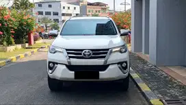 [ LOW KM 34RB ] Toyota Fortuner 2.4 VRZ 4x2 Diesel AT Putih 2016/2017