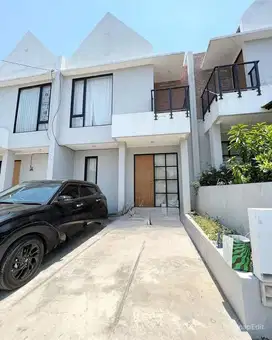 Rumah Baru Siap Huni di Main Road Ciwaruga Sayap Geger Kalong, Bandung