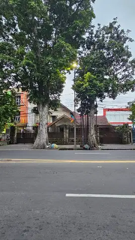 Dijual Rumah di Poros Jalan Panglima Sudirman, Rampal Klojen, Malang