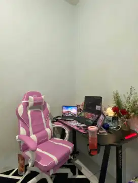 Meja & Kursi Gaming