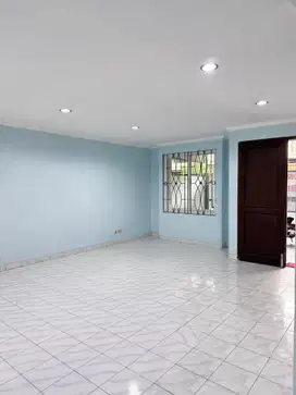 Di Jual Rumah 2Lantai Siap Huni di Daan Mogot Baru,Jakarta Barat