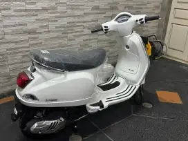 Vespa LX-125 iGET (Baru) Tahun 2025