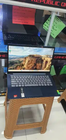 Lenovo slim 3 ryzen 5